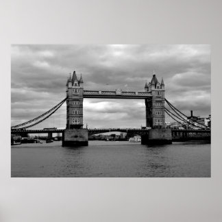 London Bridge in Black en White Poster