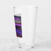 London Bridge verlicht met paarse lichten! Glas (Links)