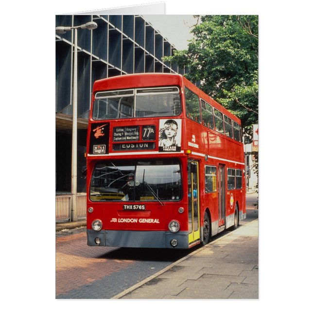 London Buses Daimler rust tussen de taken in Eusto (Voorkant)