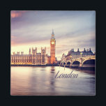 London England Big Ben Magneet<br><div class="desc">London England Big Ben Dit is een geweldig cadeau voor iedereen die Londen Engeland heeft bezocht of van daar vandaan komt. Het zou ook een grote verrassing zijn als u een reis als manier plant om aan te kondigen waar u gaat aanpassen en het met een naam of een datum...</div>