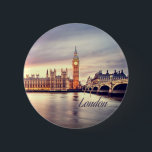 London England Big Ben Ronde Button 5,7 Cm<br><div class="desc">London England Big Ben Dit is een geweldig cadeau voor iedereen die Londen Engeland heeft bezocht of van daar vandaan komt. Het zou ook een grote verrassing zijn als u een reis als manier plant om aan te kondigen waar u gaat aanpassen en het met een naam of een datum...</div>