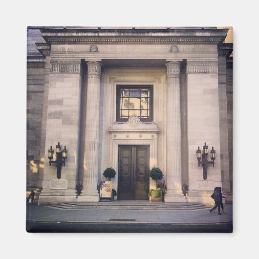 London Masonic Hall - of Spooks HQ Magnet (Voorkant)