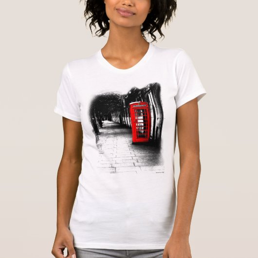 London on Phone - Red British Phone Booth T-shirt (Voorkant)
