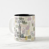 London skyline with pastel brushstroke background tweekleurige koffiemok (Voorkant links)