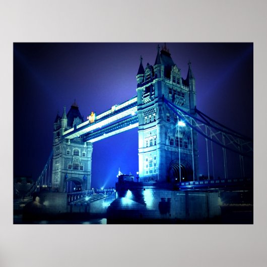 London Tower Bridge at Blue Night Poster (Voorkant)