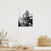 London Tower Bridge in de mist Poster (Keuken)