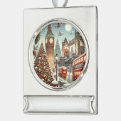 London's Feestelijke Splendor - Levendige Kerstaut Verzilverd Banner Ornament (Links)