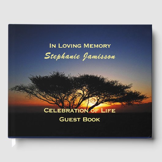 Lone Acacia Tree bij zonsopgang, viering van het l Gastenboek (Voorkant)