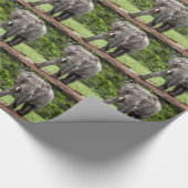 Lone Afrikaanse olifantenstier. Cadeaupapier (Hoek)