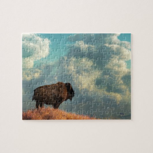 Lone Bison en naderend Storm Legpuzzel (Horizontaal)