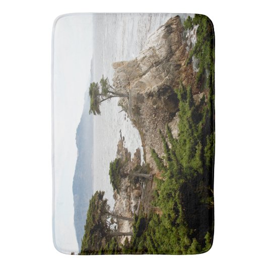 LONE CYPRESS Bath Mat (Voorkant Verticaal)
