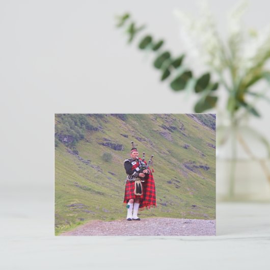 Lone Scottish bagpiper, Highlands, Schotland Briefkaart (Staand voorkant)