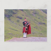 Lone Scottish bagpiper, Highlands, Schotland Briefkaart (Voorkant)