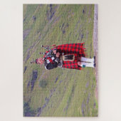 Lone Scottish bagpiper, Highlands, Schotland Legpuzzel (Verticaal)