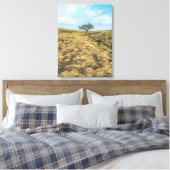Lone tree op het platteland uitzicht canvas print (Insitu (Slaapkamer))