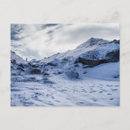 Lone Trekker in Thick Mountain Snow (Himalaya) Briefkaart