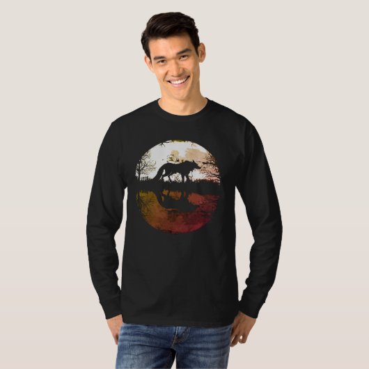 Lone Wolf onder de volle maan T-shirt (Voorkant volledig)
