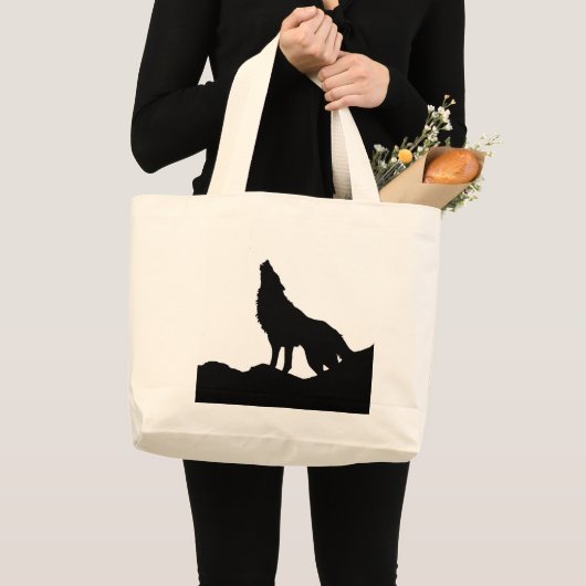 Lone Wolf staat op een heuvel Grote Tote Bag (Voorkant (product))