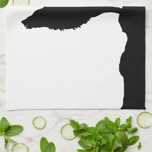 Lone Wolf staat op een heuvel Theedoek (Gevouwen)