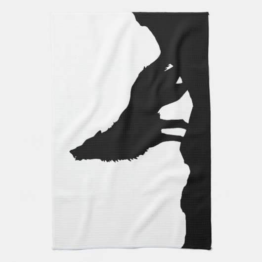 Lone Wolf staat op een heuvel Theedoek (Verticaal)