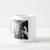 Lonely Doll Head Koffiemok (Voorkant links)