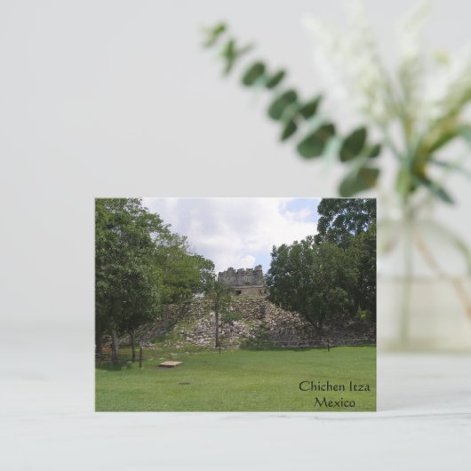 Lonely Ruin in Chichen Itza Briefkaart (Staand voorkant)