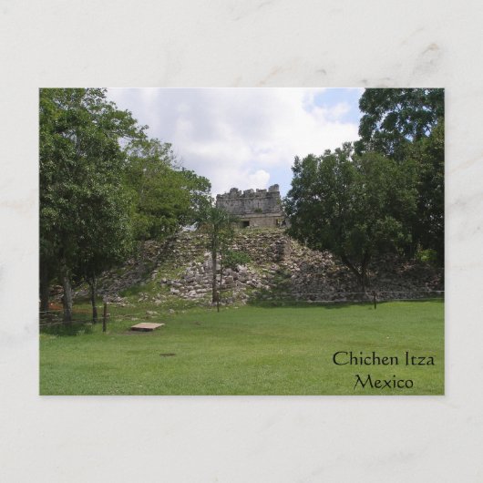 Lonely Ruin in Chichen Itza Briefkaart (Voorkant)