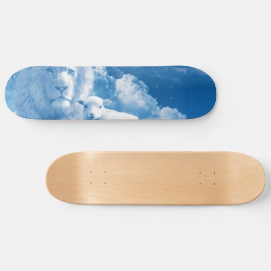 Lonen en lammeren in wolken persoonlijk skateboard (Horizontaal)
