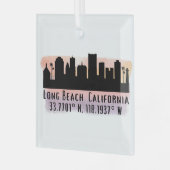 Long Beach Skyline Latitude en Lengtegraad Glas Ornament (Voorkant links)