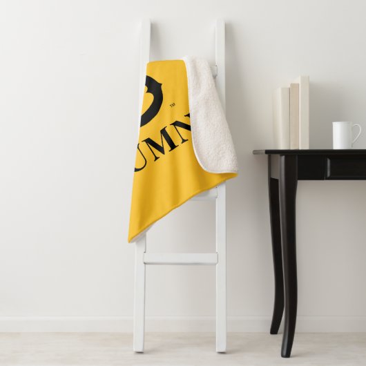 Long Beach State Alumni Sherpa Deken (In situ)