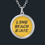 Long Beach State Wordmark Disted Zilver Vergulden Ketting<br><div class="desc">Bekijk deze Californische State University Long Beach design! Show van je Californische State Pride met deze nieuwe universitaire producten. Dit zijn de perfecte cadeaus voor de Long Beach student, alumni, familie, vriend of fan in je leven. Al deze Zazzle producten zijn aanpasbaar met jouw naam, klassenjaar of club. Lange strand!...</div>