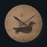Long Hazard Dachshund Silhouette Ronde Klok<br><div class="desc">Langharige Doxie Silhouette. Let op: houtontwerp is gedrukt,  geen echt hout.</div>