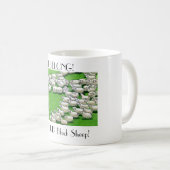 Long Lost Lamb: TROTSE zwarte schapenkoffie Mok (Voorkant rechts)