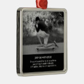 Longboard pose en quote metalen ornament (Rechts)