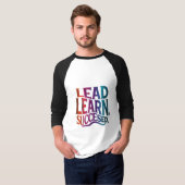 Lood, leer, succes: een veelkleurige reis empowerw t-shirt (Voorkant volledig)