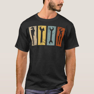 Loodgieter en plant mechanisch gereedschap retro a t-shirt
