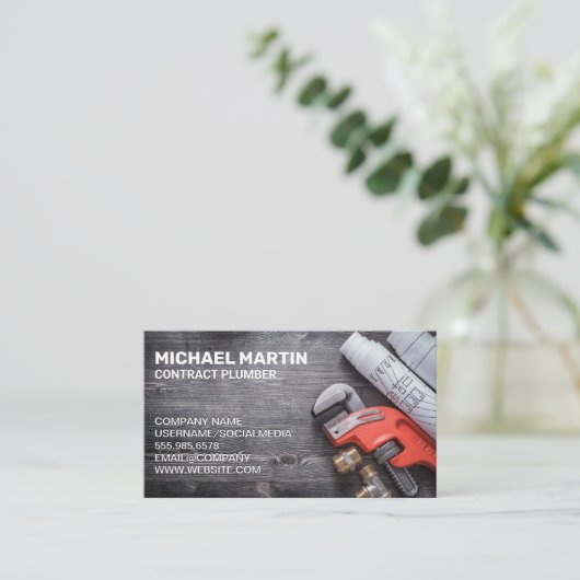 Loodgieters Moersleutel en pijpen Visitekaartje (Staand voorkant)