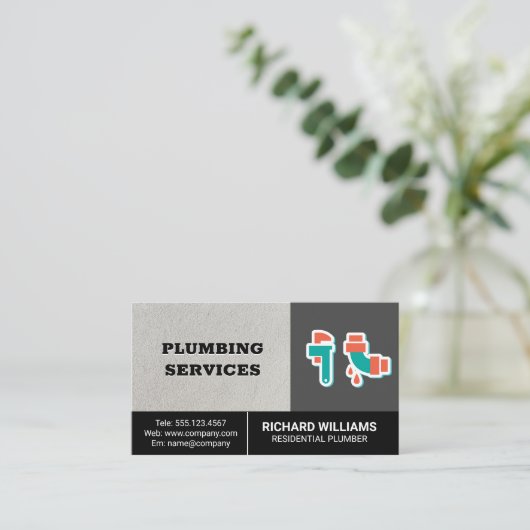 Loodgietersdiensten | Pijpsleutel Lekkende Pijp Ic Visitekaartje (Staand voorkant)
