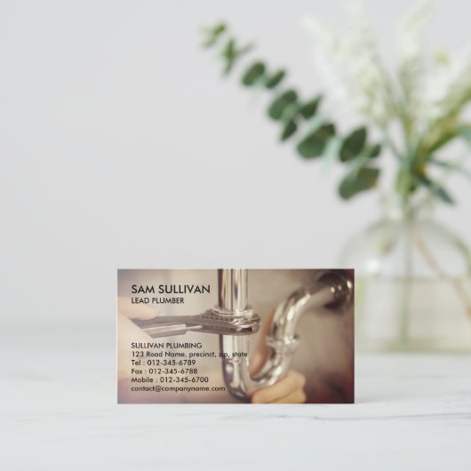 Loodgietersleiding lekkende pijp visitekaartje (Staand voorkant)