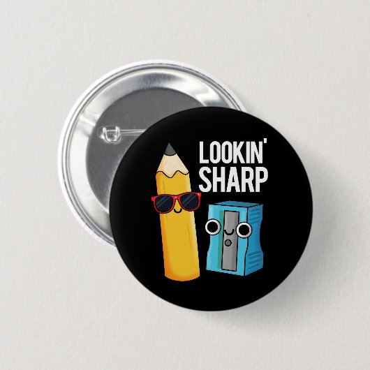 Lookin Sharp Funny Pencil Pun Dark BG Ronde Button 5,7 Cm (Voorkant /achterkant)