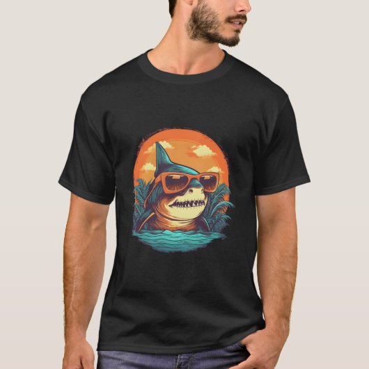 Looking Shark With Sunglasses T-shirt (Voorkant)