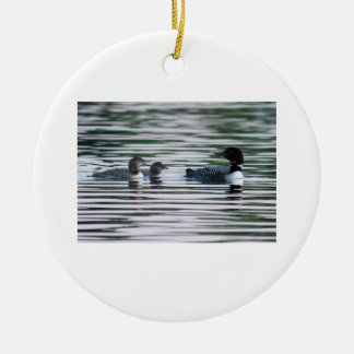 Loon moeder met kuikens keramisch ornament