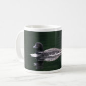 Loon zwemmen op Range Pond Koffiemok (Voorkant links)