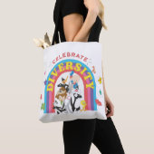 LOONEY TUNES™ - gevierde diversiteit: regenboog Tote Bag (Dichtbij)