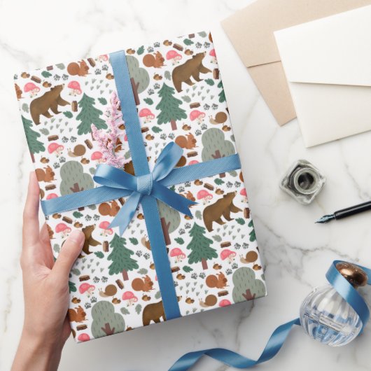 Loop door de Bossen op wit Cadeaupapier (Geschenken)