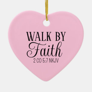 Loop door het geloof Christelijk leven Zachte Roze Keramisch Ornament