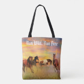 Loop Wilde, laat vrije wilde paarden schilderen Tote Bag (Achterkant)