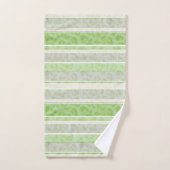 Loopard-afdruk op gestreepte achtergrond. bad handdoek (Handdoek)