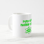 Loopt met nucleair materiaal koffiemok (Voorkant links)