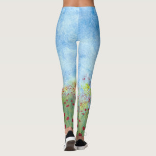 Lopen in het veld van de leggings van de blauwe he